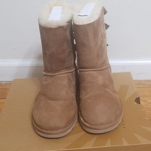 UGG Bailey Bow Chestnut